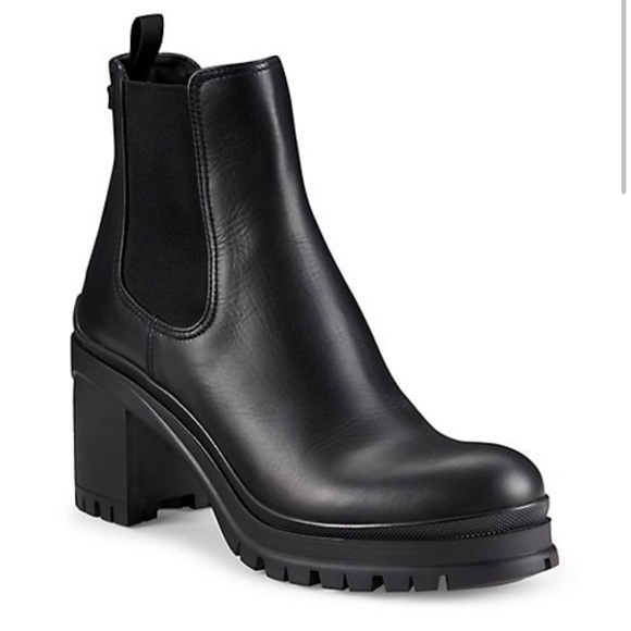 BNIB Prada Leather Lug Sole Chelsea Boots - Picture 2 of 4